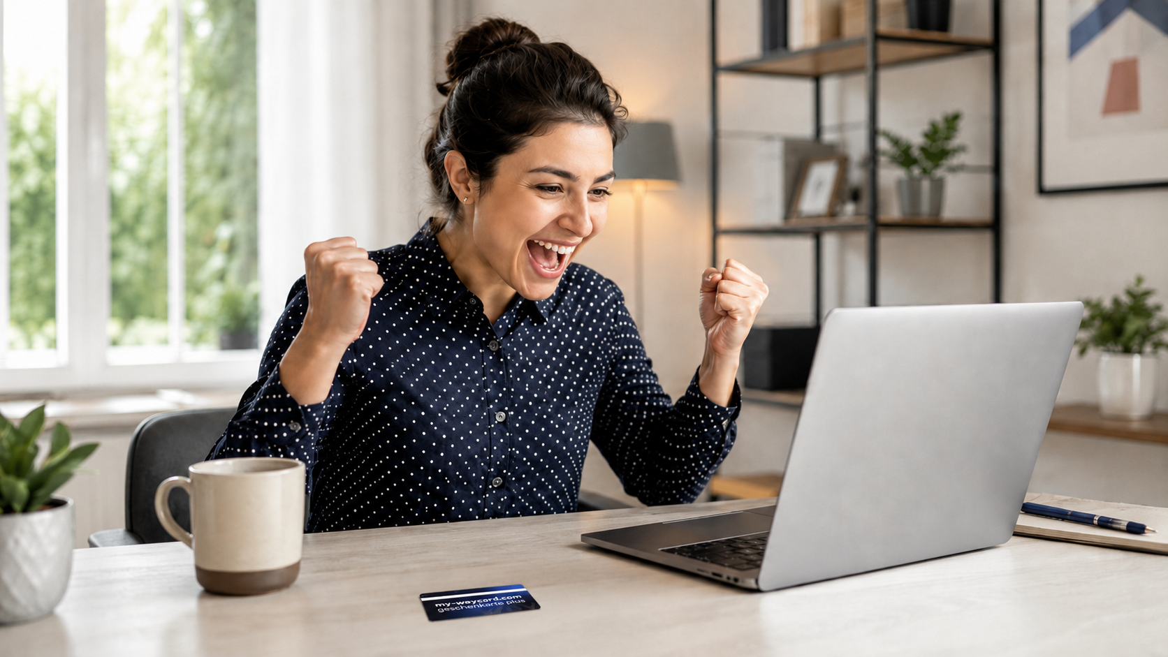 Anbieter arbeitet am Laptop mit digitaler Integration